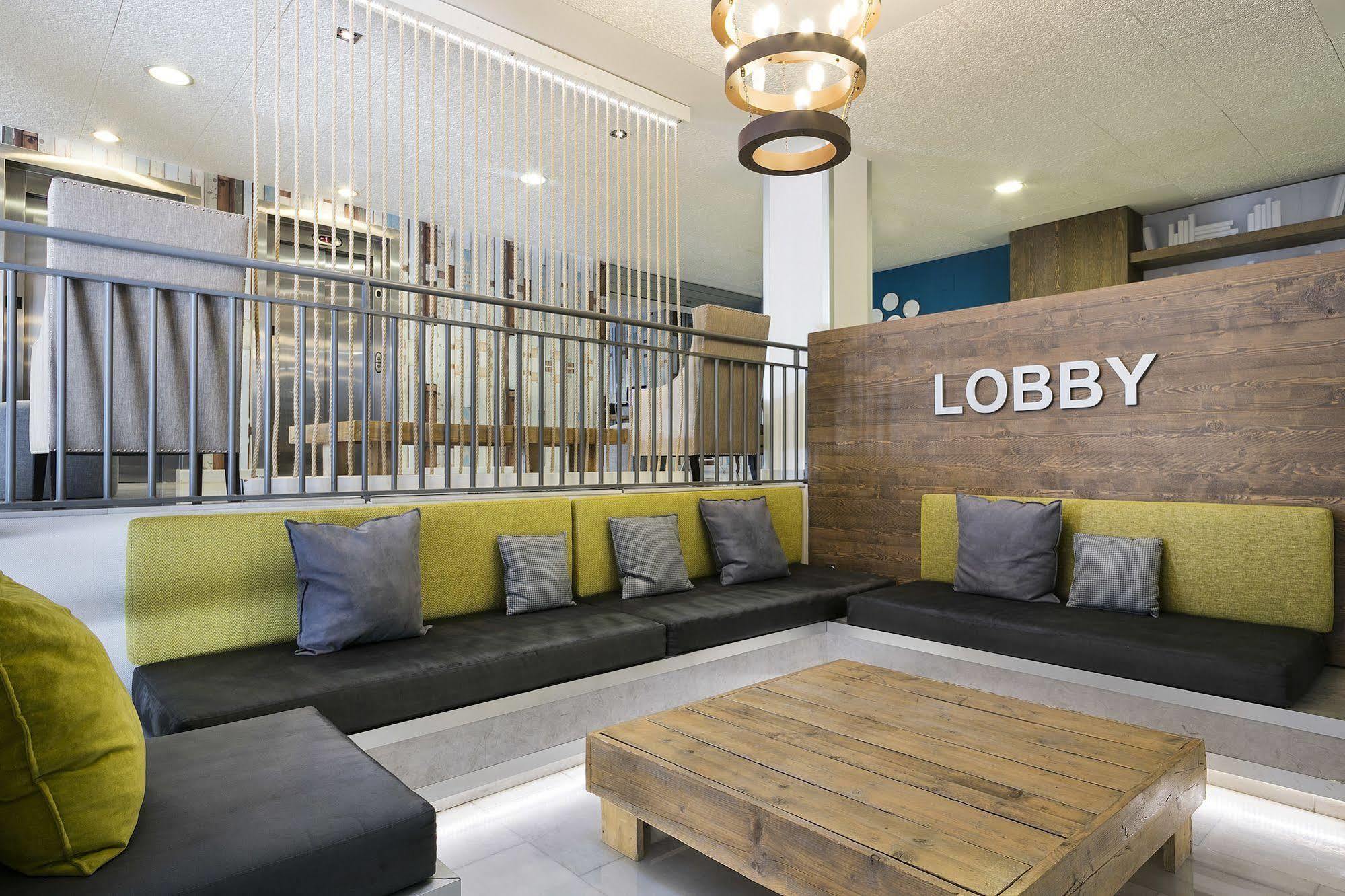 Madrid Airport Suites, Affiliated By Melia Exteriér fotografie