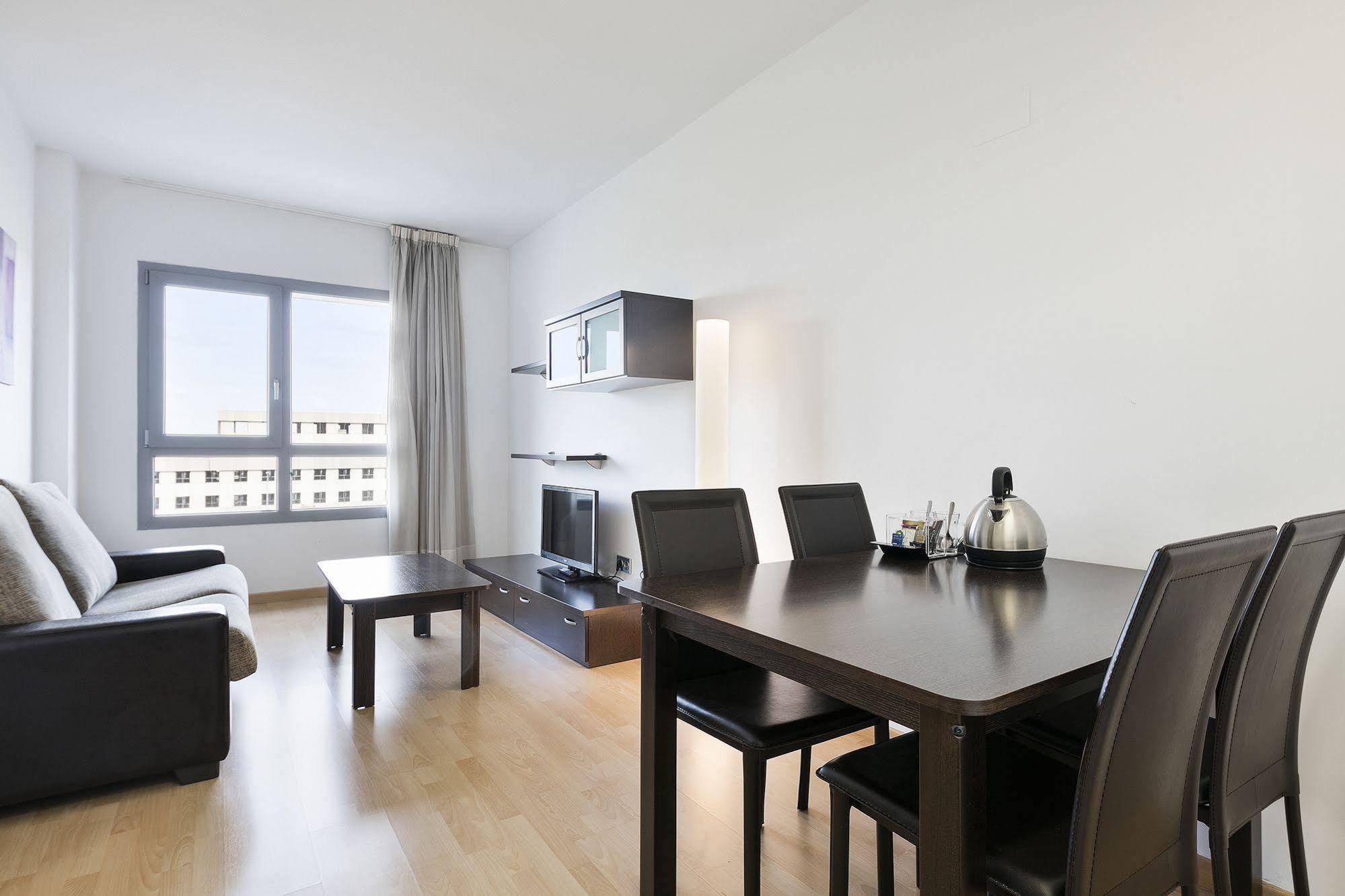 Madrid Airport Suites, Affiliated By Melia Exteriér fotografie