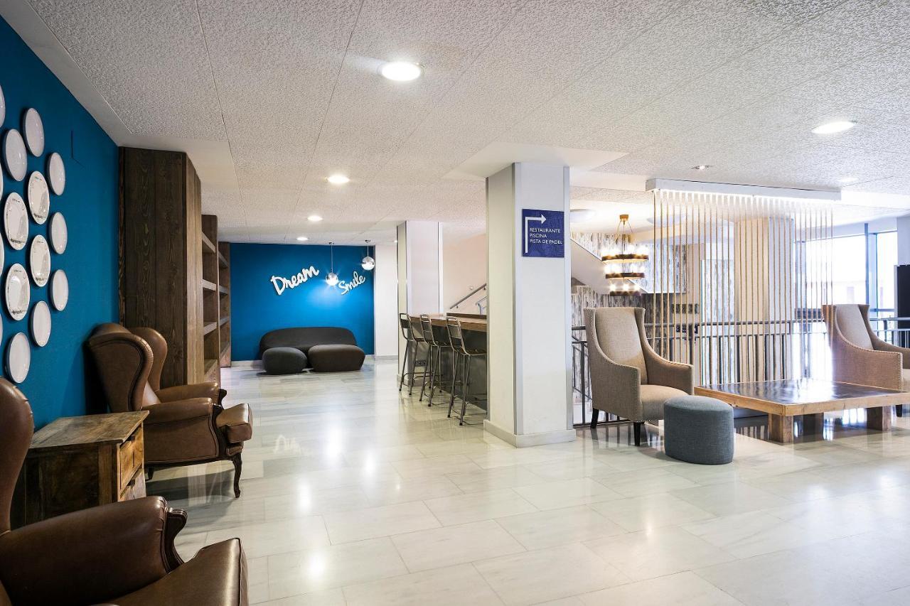 Madrid Airport Suites, Affiliated By Melia Exteriér fotografie
