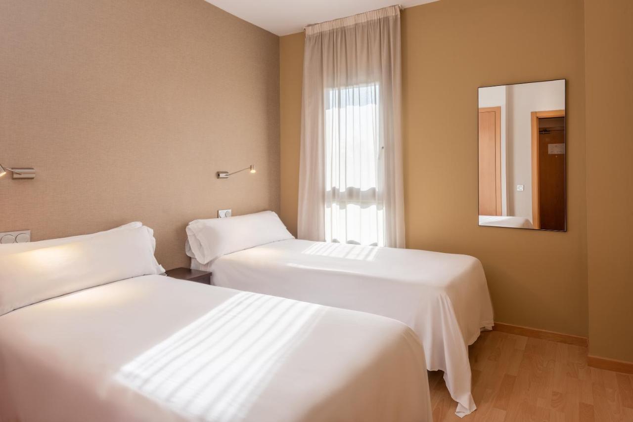 Madrid Airport Suites, Affiliated By Melia Exteriér fotografie